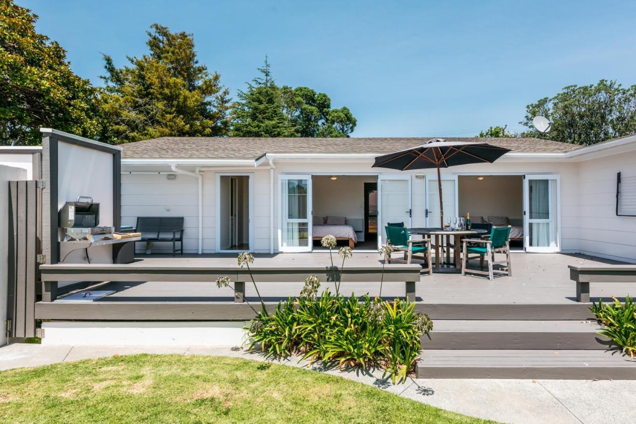 Number Six - Oneroa Holiday Home ภายนอก รูปภาพ